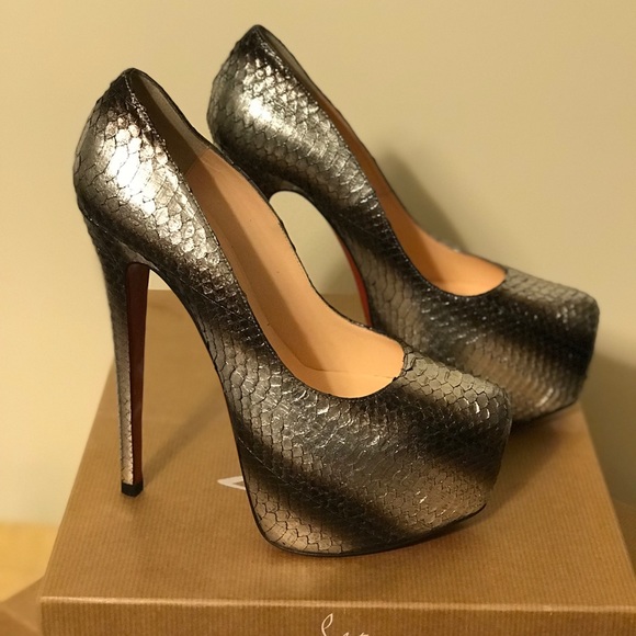 Christian Louboutin Shoes - 🌟 Never worn!! Christian Louboutin Pumps